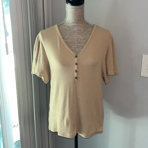 LOFT Tan Henley top w/ gathered puff sleeves V neck buttons  Extra Large beige.